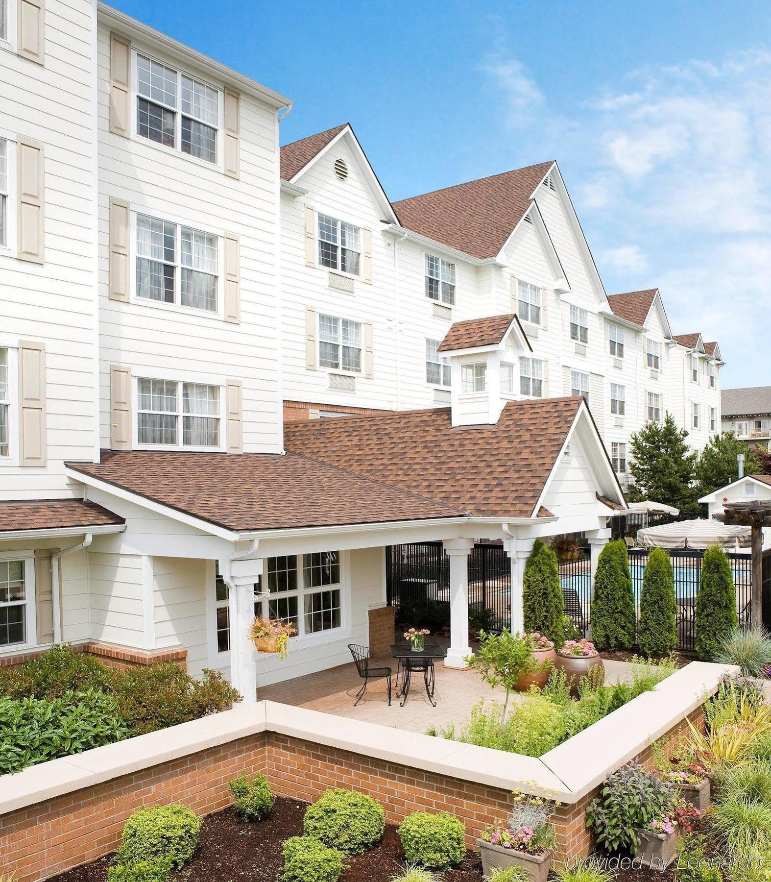 Sonesta Simply Suites Seattle Renton Exterior photo